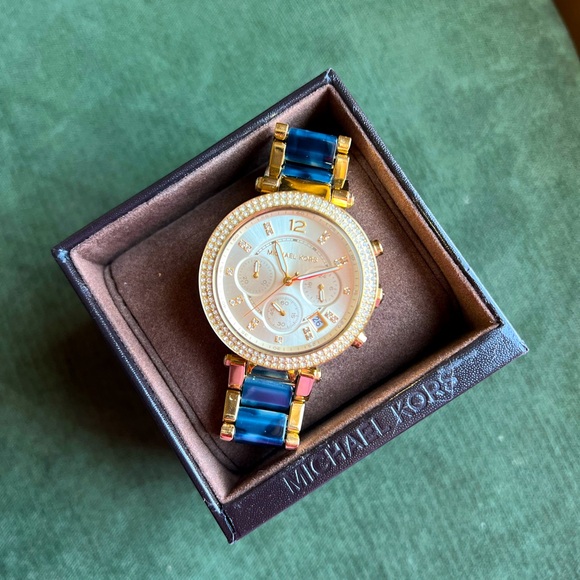 Michael Kors Accessories - Michael Kors Gold Watch